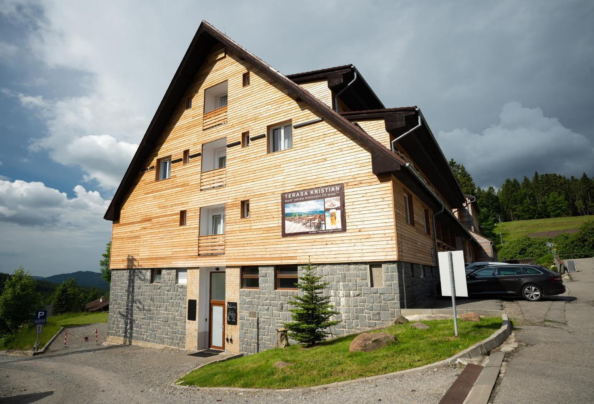 Hotel Kristian Kubova Hut Exterior photo